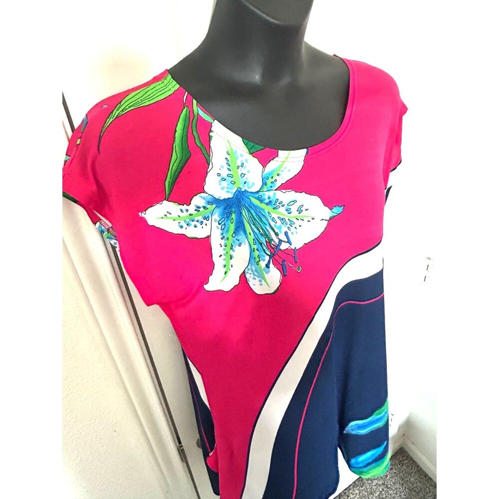 Floral Print Short Sleeve Tunic Top With Scoop Neck - Picture 3 of 6